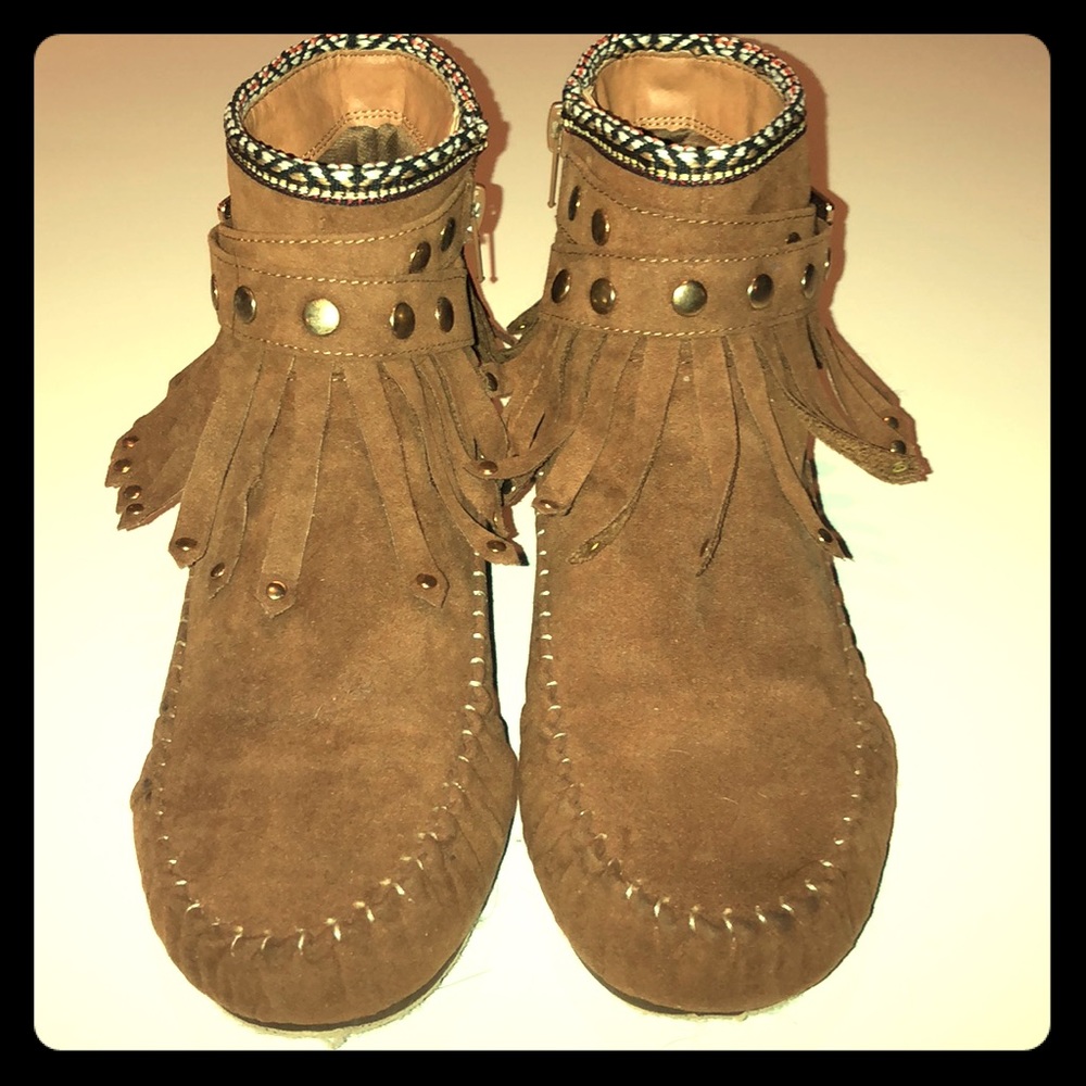Size 8 Ankle Moccasin from Spool72